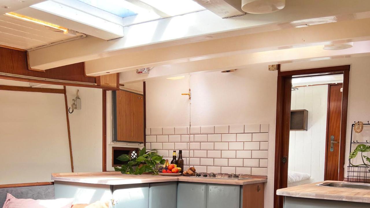 Varra Water - Unique Boat Accomodation - Bornholm Nexo Ngoại thất bức ảnh