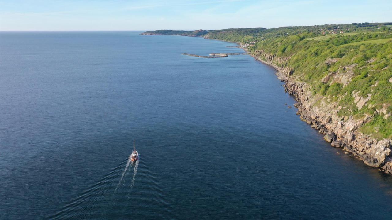 Varra Water - Unique Boat Accomodation - Bornholm Nexo Ngoại thất bức ảnh