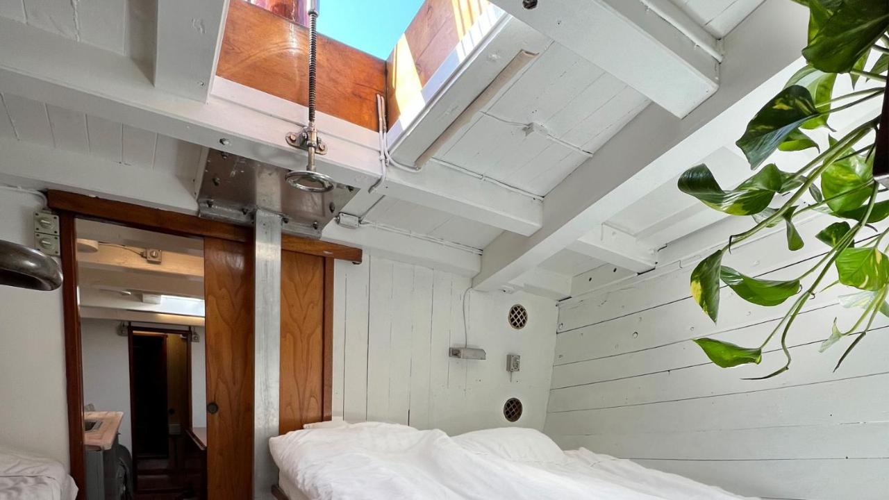 Varra Water - Unique Boat Accomodation - Bornholm Nexo Ngoại thất bức ảnh