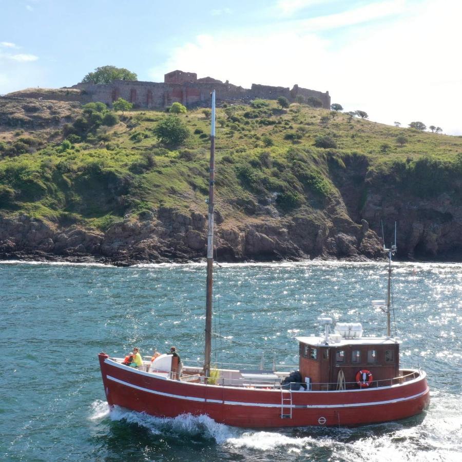 Varra Water - Unique Boat Accomodation - Bornholm Nexo Ngoại thất bức ảnh